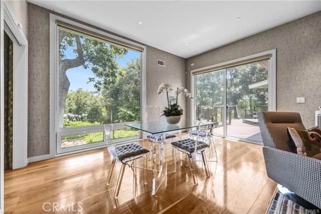 Detail Gallery Image 13 of 43 For 935 Hillcrest, Pasadena,  CA 91106 - 6 Beds | 7/1 Baths