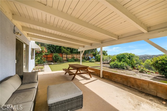 Detail Gallery Image 3 of 50 For 24308 Shrewsbury, West Hills,  CA 91307 - 4 Beds | 3 Baths