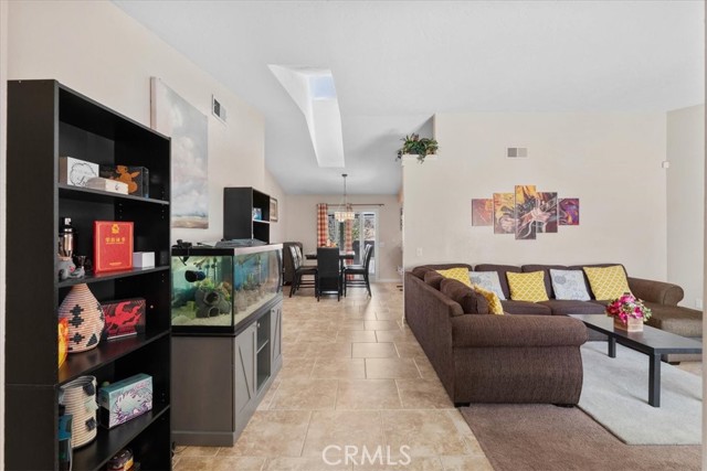 Detail Gallery Image 8 of 33 For 14318 Montecito, Victorville,  CA 92395 - 3 Beds | 2 Baths