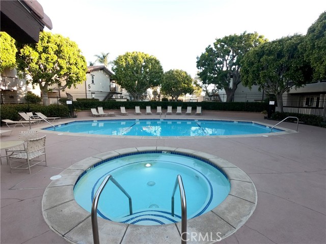 Detail Gallery Image 34 of 50 For 21372 Brookhurst St #417,  Huntington Beach,  CA 92646 - 3 Beds | 2 Baths