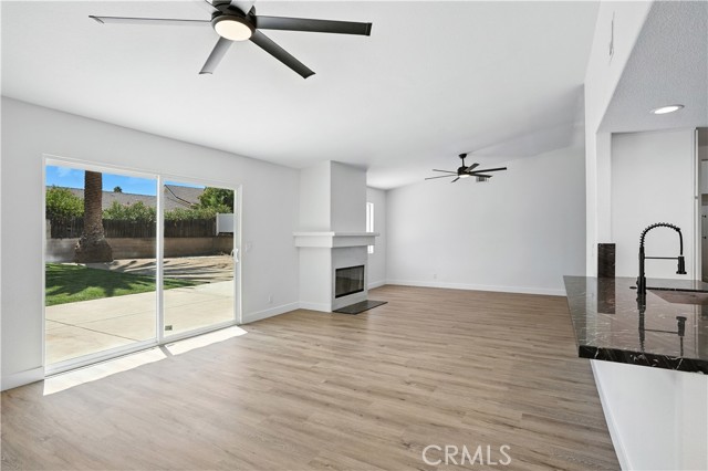 23825 N Canyon Lake Drive, Canyon Lake CA: https://media.crmls.org/medias/aeff7017-bce5-4834-bbb7-df3f9b9a3f70.jpg
