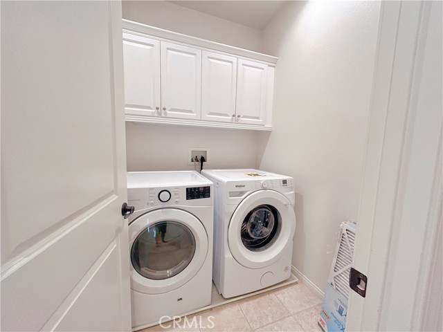 15823 Elfin Forest Avenue, Chino CA: https://media.crmls.org/medias/aeffa296-c50f-4739-8ced-15032b70d18a.jpg
