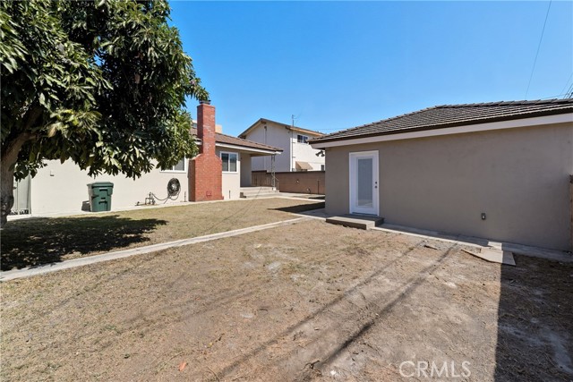 1401 W Beverly Terrace, Montebello CA: https://media.crmls.org/medias/af000120-0006-408f-b6ce-e73243f4a096.jpg