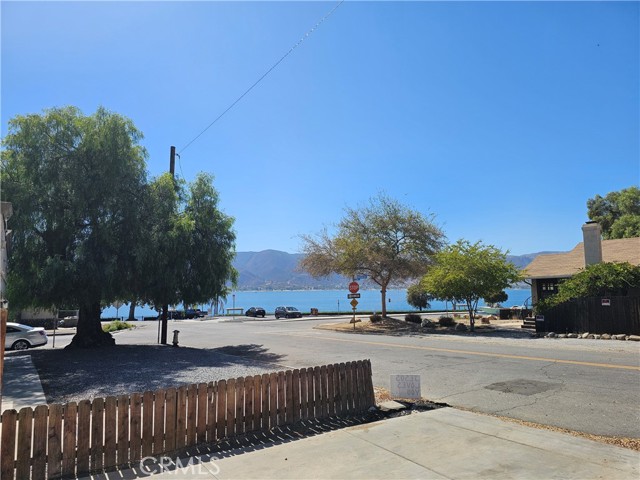 Detail Gallery Image 2 of 11 For 116 Kellogg St #C,  Lake Elsinore,  CA 92530 - 1 Beds | 1 Baths