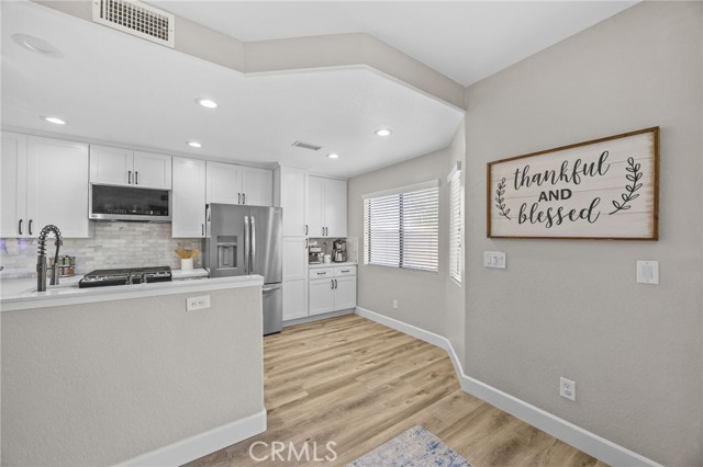 Detail Gallery Image 5 of 39 For 1519 San Rafael Pl, Corona,  CA 92882 - 3 Beds | 3 Baths