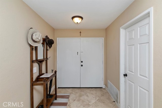 Detail Gallery Image 13 of 56 For 2386 Hialeah Cir, Norco,  CA 92860 - 4 Beds | 2 Baths