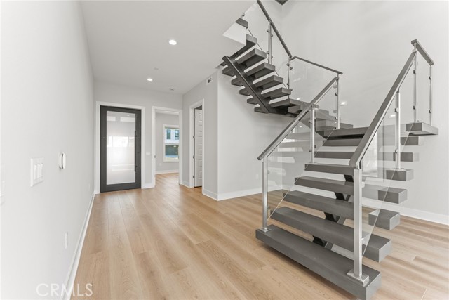 Detail Gallery Image 24 of 56 For 209 Stage, Irvine,  CA 92618 - 5 Beds | 5 Baths