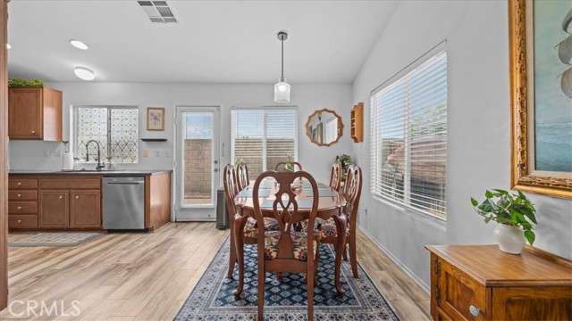 Detail Gallery Image 10 of 37 For 22125 Country Hills Dr, Wildomar,  CA 92595 - 3 Beds | 2 Baths