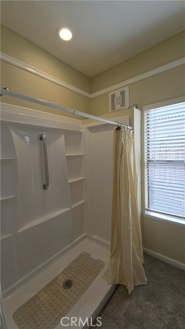 Detail Gallery Image 28 of 35 For 10387 Crossing Green Cir, Moreno Valley,  CA 92557 - 4 Beds | 2/1 Baths