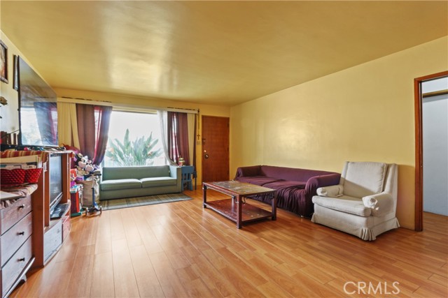 Detail Gallery Image 12 of 21 For 7902 California Ave, Huntington Park,  CA 90255 - 2 Beds | 1 Baths