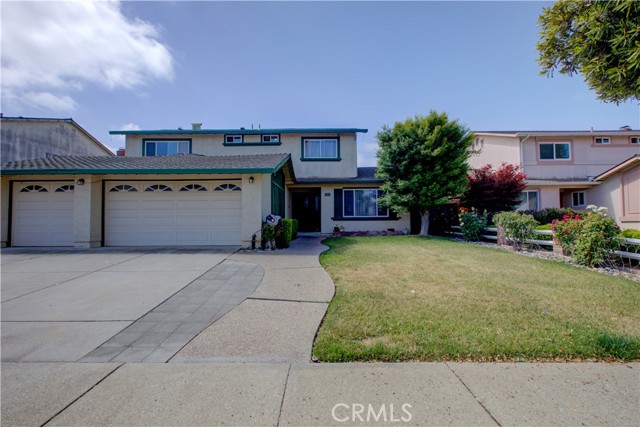180 Churchill Place, Gilroy CA: https://media.crmls.org/medias/af037547-2dbf-400b-a25e-ce68de335f0d.jpg
