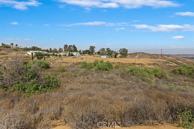20061 Lounsberry Road, Perris CA: https://media.crmls.org/medias/af0386e4-6825-4cb1-9d25-89238ab7a425.jpg
