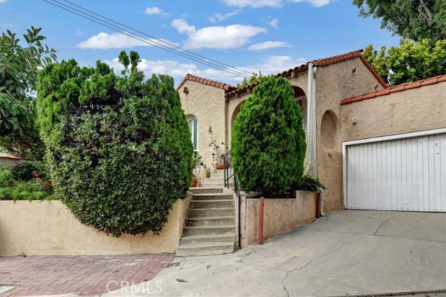 4221 Hazel Kirk Drive, Los Angeles CA: https://media.crmls.org/medias/af045e14-242d-4fa9-89ea-df3f16eee022.jpg