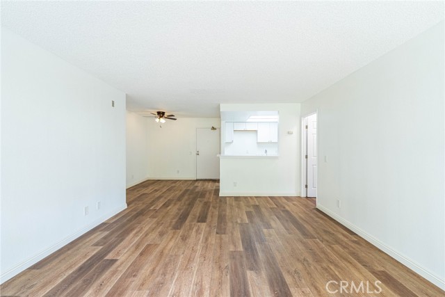 Detail Gallery Image 6 of 35 For 700 W 3rd St #B102,  Santa Ana,  CA 92701 - 2 Beds | 2 Baths