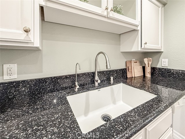 Detail Gallery Image 14 of 50 For 5420 Sylmar Ave #118,  Sherman Oaks,  CA 91401 - 2 Beds | 2 Baths