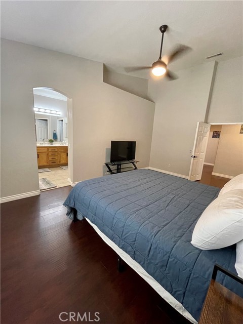 Master Bedroom - King Size Bed