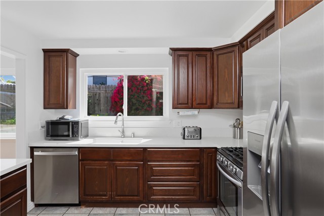 Detail Gallery Image 13 of 43 For 2097 Santa Barbara, Corona,  CA 92882 - 4 Beds | 2 Baths