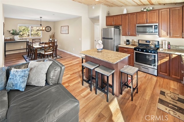 1264 Sheephorn Road, Big Bear City CA: https://media.crmls.org/medias/af072719-a102-4148-8b12-101232e0fa48.jpg