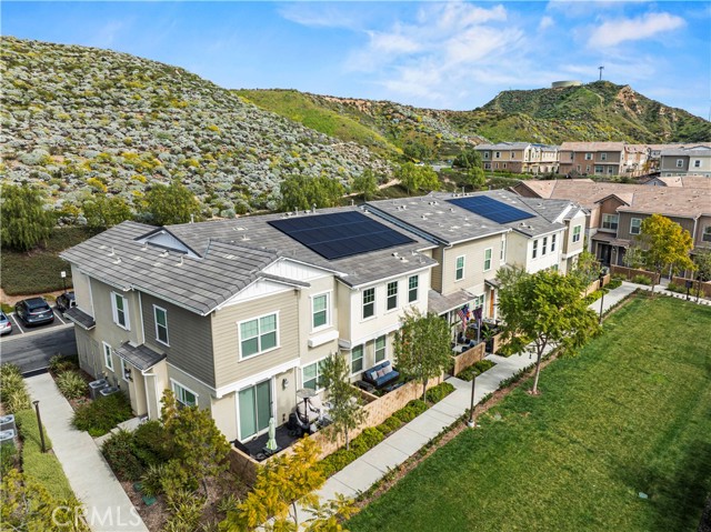 Detail Gallery Image 2 of 45 For 22838 Concord #80,  Saugus,  CA 91350 - 3 Beds | 2/1 Baths