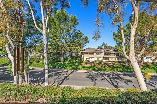 Detail Gallery Image 33 of 38 For 23271 Caminito Andreta, Laguna Hills,  CA 92653 - 3 Beds | 2/1 Baths