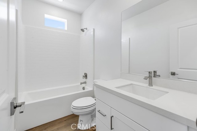 980 N Tangent Privado, Ontario CA: https://media.crmls.org/medias/af08fa23-b8df-41c7-94fe-db40ee4451d5.jpg
