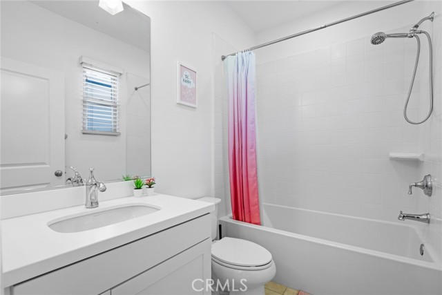 Detail Gallery Image 21 of 35 For 213 Cedarwood, Irvine,  CA 92620 - 4 Beds | 4 Baths