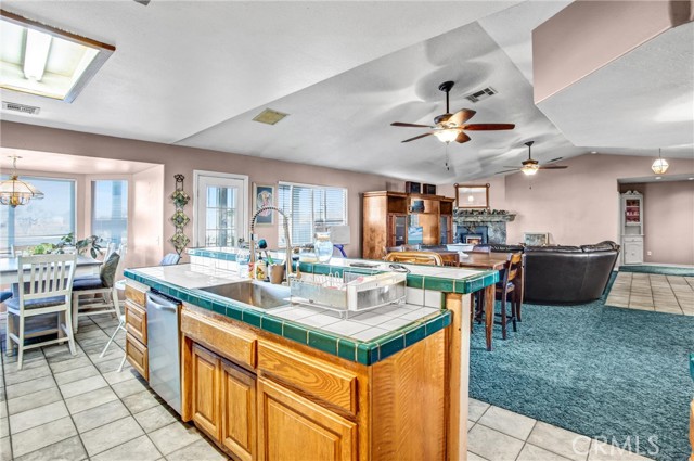 Detail Gallery Image 18 of 40 For 10439 Mesa, Oak Hills,  CA 92344 - 5 Beds | 3 Baths