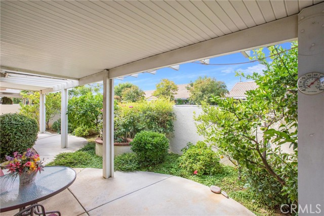 1021 Laguna Seca Court, Banning CA: https://media.crmls.org/medias/af0b0646-42a8-4a34-a363-ed340498ea69.jpg