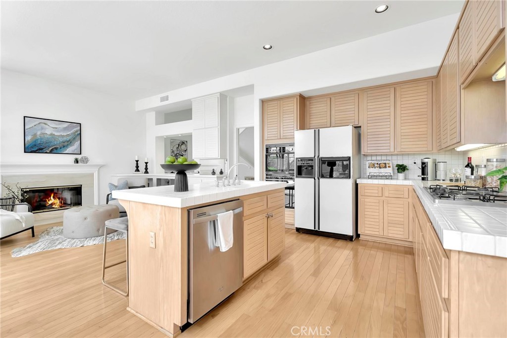 5693 Spinnaker Bay Drive
