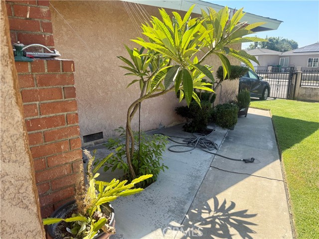 13431 Benbow Street, Baldwin Park CA: https://media.crmls.org/medias/af0ba2e4-07f8-4cb3-a07e-3cb1f04eaa85.jpg