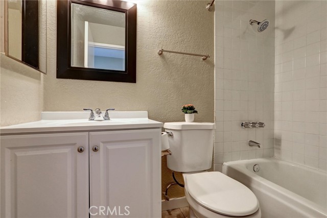 Detail Gallery Image 10 of 24 For 4560 Cleveland Ave #101,  San Diego,  CA 92116 - 2 Beds | 2 Baths