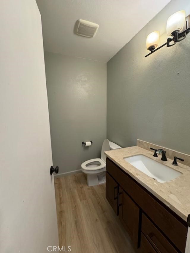 Detail Gallery Image 12 of 15 For 209 N Singingwood St #19,  Orange,  CA 92869 - 2 Beds | 2/1 Baths