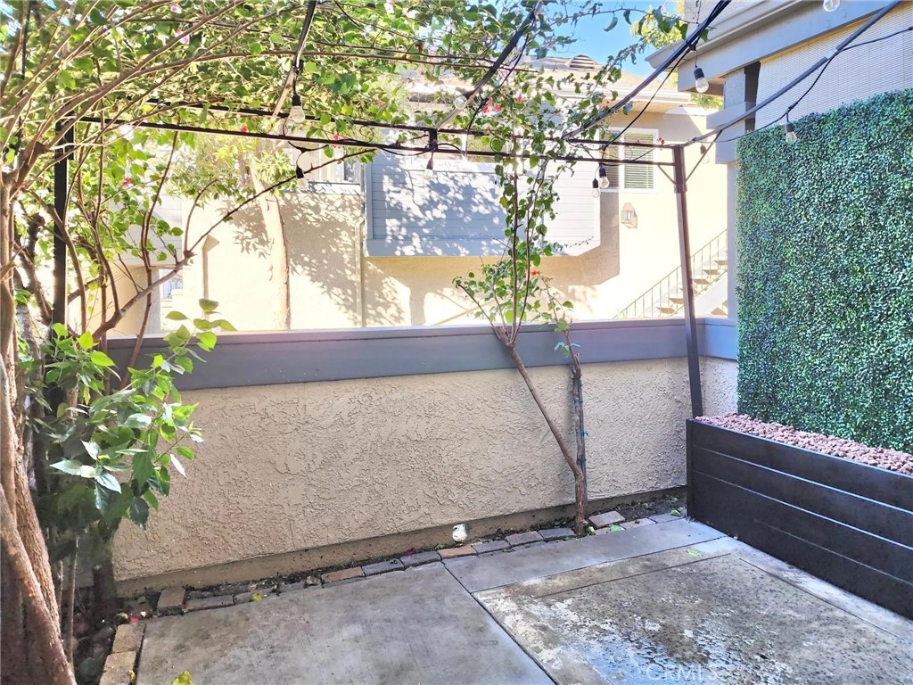 24221 Avenida De Las Flores 111