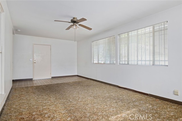 Detail Gallery Image 17 of 22 For 10342 Haskell Ave, Granada Hills,  CA 91344 - 3 Beds | 2 Baths