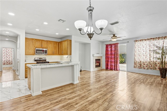 9209 Rosecut Court, Sacramento CA: https://media.crmls.org/medias/af0d7043-a39c-43d7-b035-b58338ae612e.jpg