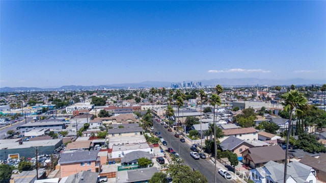 5903 Bonsallo Avenue, Los Angeles CA: https://media.crmls.org/medias/af0db553-9a91-41e5-99eb-07108946382e.jpg