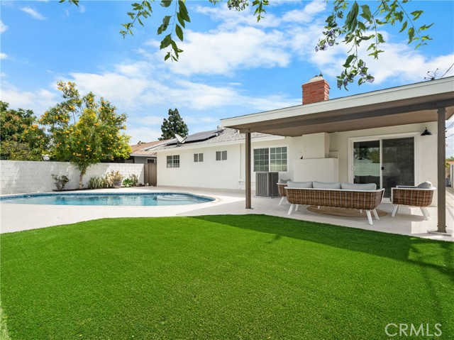 Detail Gallery Image 35 of 39 For 724 S Sail St, Santa Ana,  CA 92704 - 4 Beds | 3/1 Baths