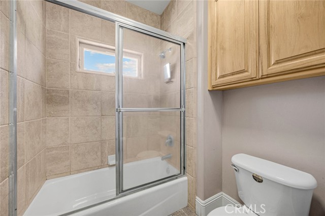 8277 Macron Street, Oak Hills CA: https://media.crmls.org/medias/af0df4c2-0f83-4060-a0ce-323527f0da33.jpg