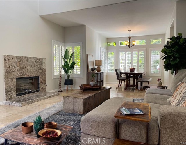17 Albergar, San Clemente CA: https://media.crmls.org/medias/af0e8a88-dd9a-400d-89bc-3f864d7cdaf8.jpg