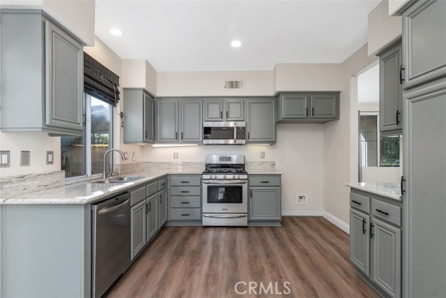 Detail Gallery Image 14 of 34 For 17 Paseo Dalia, Rancho Santa Margarita,  CA 92688 - 3 Beds | 3 Baths