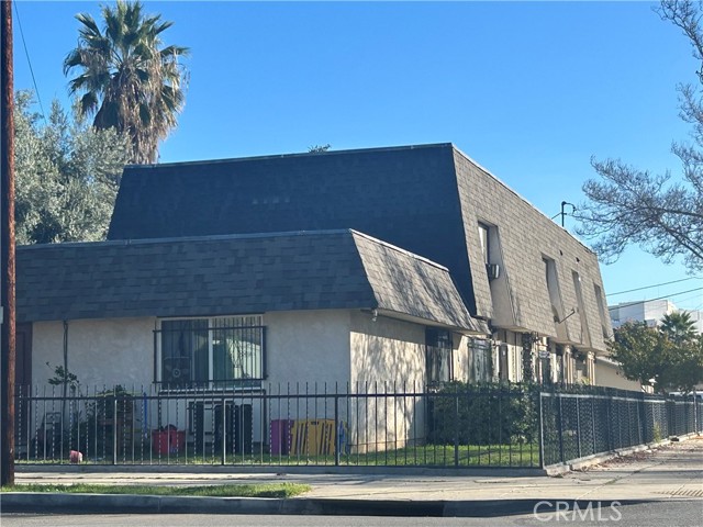Detail Gallery Image 2 of 13 For 246 E 21st, San Bernardino,  CA 92404 - – Beds | – Baths