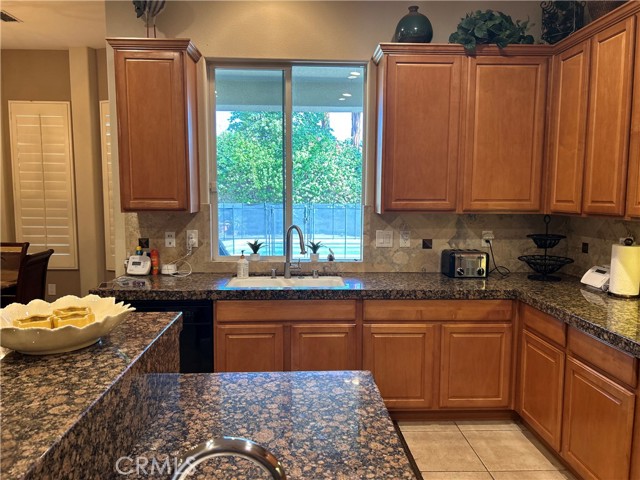 17 Bellisimo Court, Rancho Mirage CA: https://media.crmls.org/medias/af10aa1c-59ef-482d-811e-df130e681979.jpg