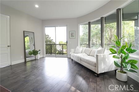 Detail Gallery Image 17 of 28 For 11411 Decente Ct, Studio City,  CA 91604 - 5 Beds | 5/1 Baths