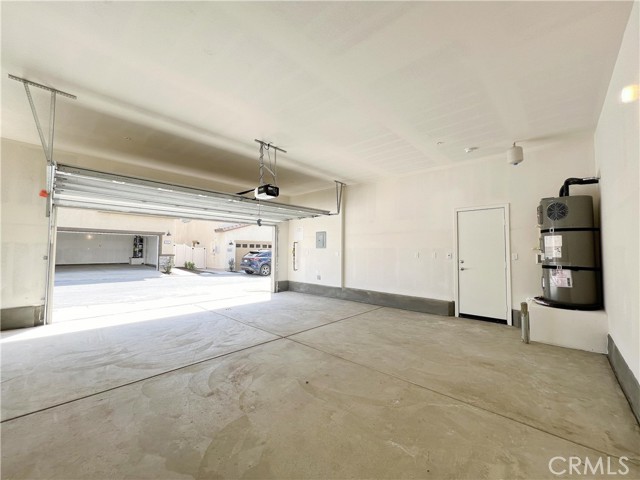 Detail Gallery Image 26 of 31 For 16068 Olivas Ln, Fontana,  CA 92336 - 4 Beds | 2/1 Baths