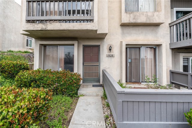 Detail Gallery Image 5 of 37 For 1828 Rainbow Terrace Ln, Montebello,  CA 90640 - 3 Beds | 1/1 Baths