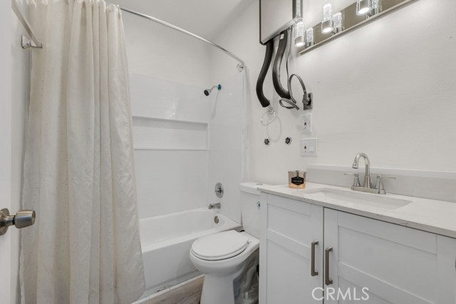 Detail Gallery Image 52 of 61 For 7701 Baird Ave, Reseda,  CA 91335 - – Beds | – Baths