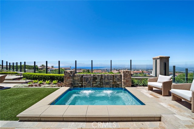 39 Sarteano Dr., Newport Coast CA: https://media.crmls.org/medias/af1342cd-0d4b-495a-a0c2-f3c0f4e84ad9.jpg