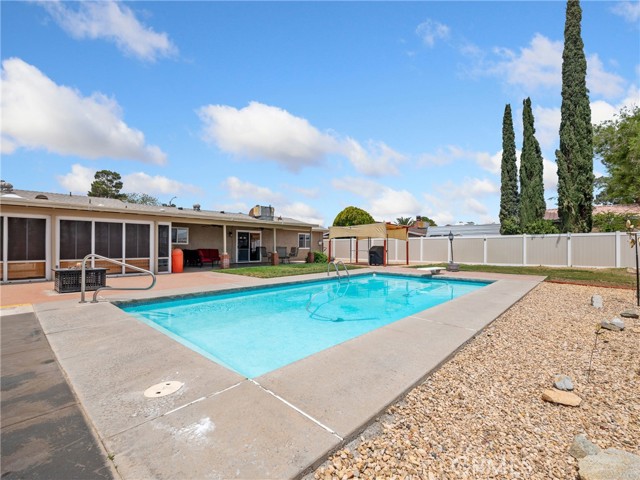 Detail Gallery Image 37 of 46 For 14427 Holly Dr, Victorville,  CA 92395 - 4 Beds | 2 Baths