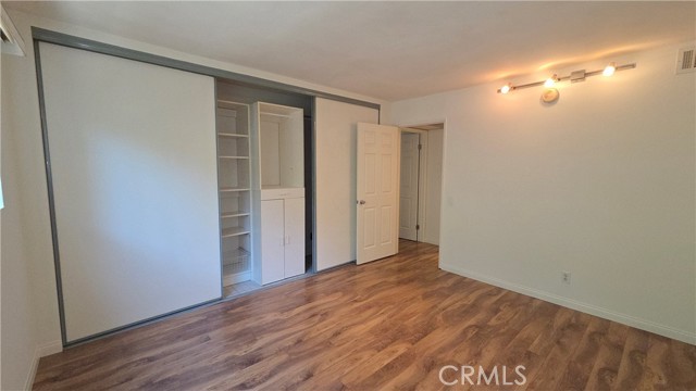 Detail Gallery Image 18 of 30 For 5400 Lindley Ave #105,  Encino,  CA 91316 - 2 Beds | 2 Baths
