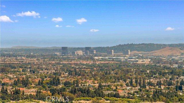 11 Asbury, Irvine CA: https://media.crmls.org/medias/af169cd5-a70c-4ea1-afb4-90f68abc6dd5.jpg
